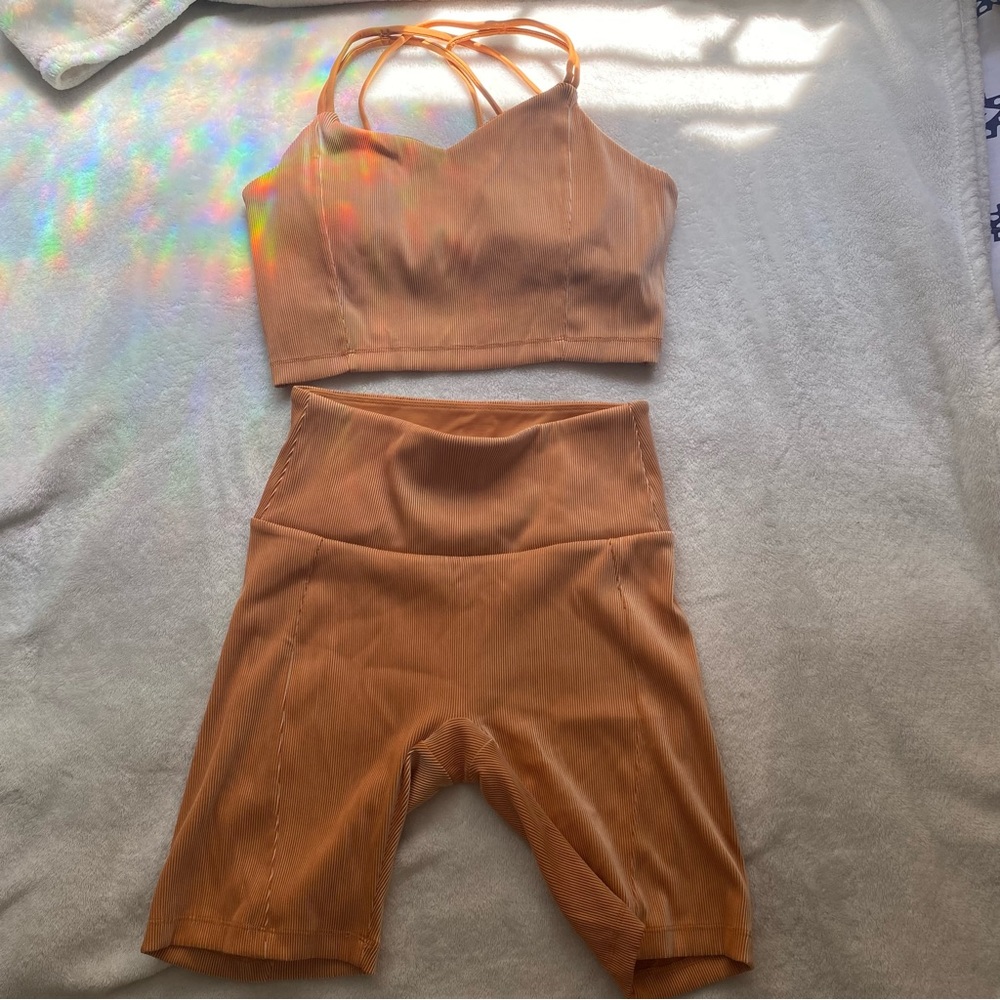 ENVT. 2-Piece Set. Size Medium
